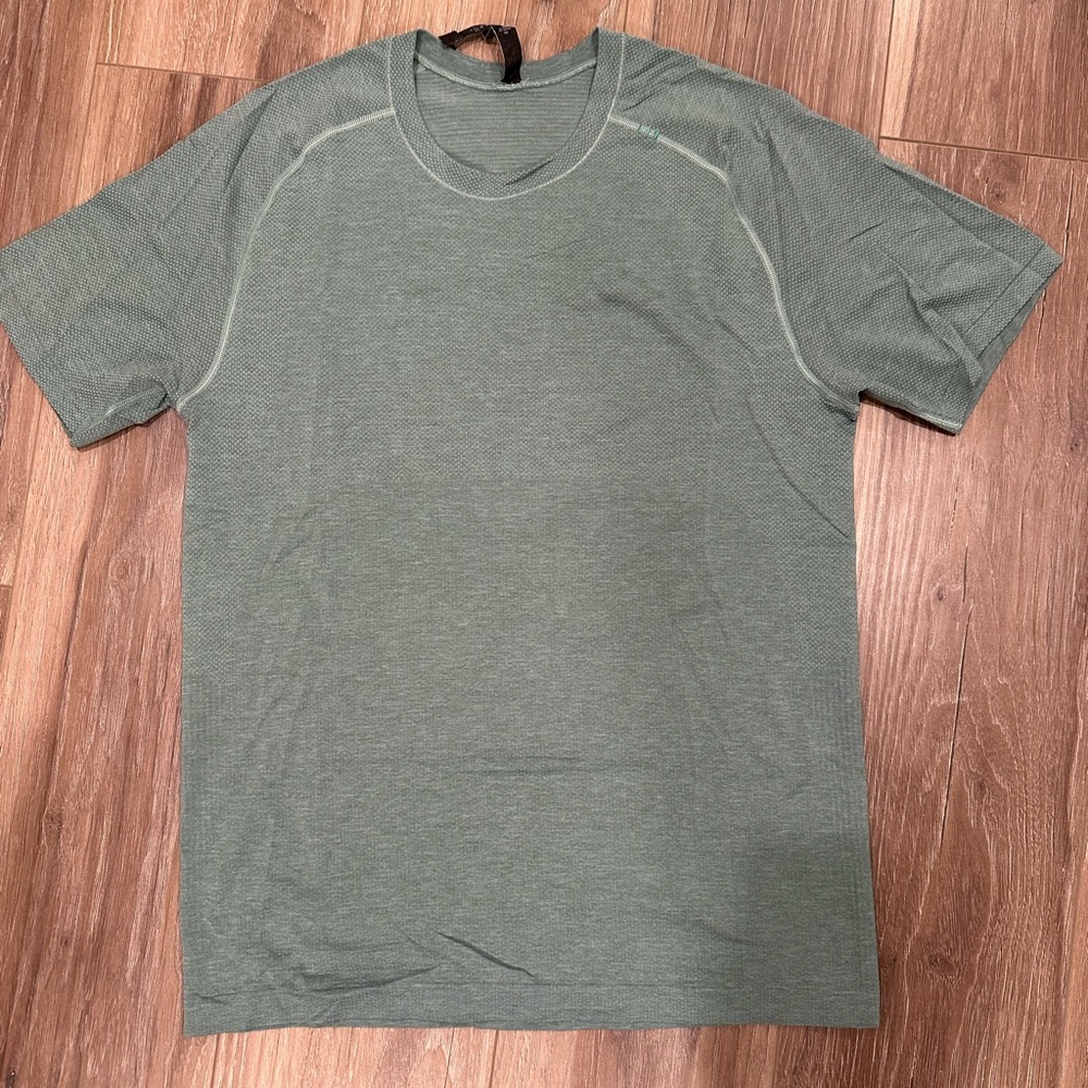 Lululemon metal vent t shirt